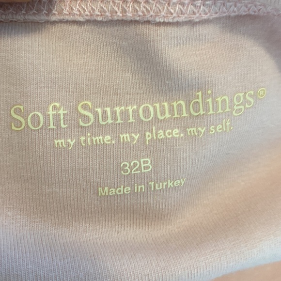 SOFT SURROUNDINGS TOP - Picture 8 of 10